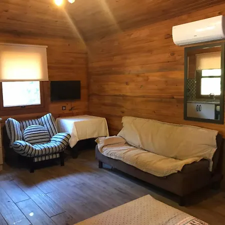 Lovely Summer House With Shared Pool In Kepez